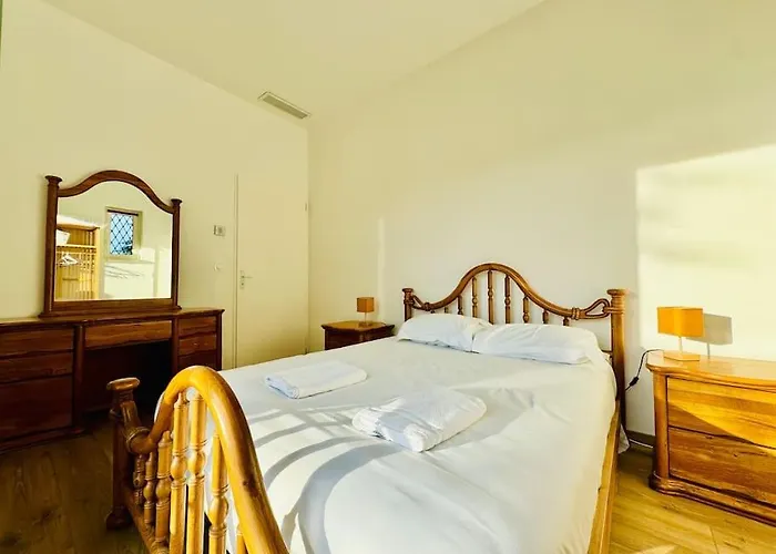 Florida, 8 Prs, Piscine, Clim, Parking Antibes