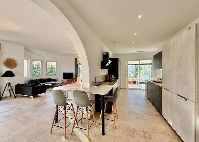 Florida, 8 Prs, Piscine, Clim, Parking *